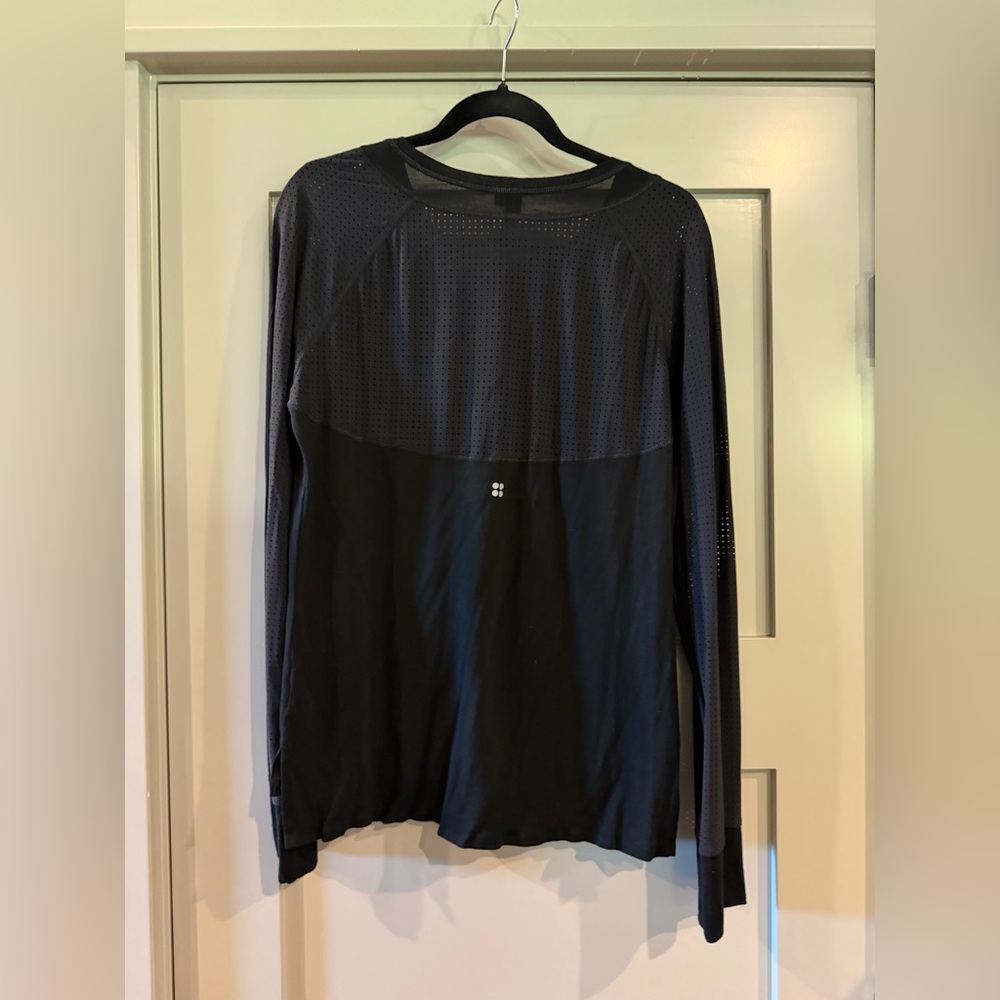 Sweaty Betty Breeze Merino Perforated Long Sleeve Running Tee - Black. WM. - Picture 4 of 14
